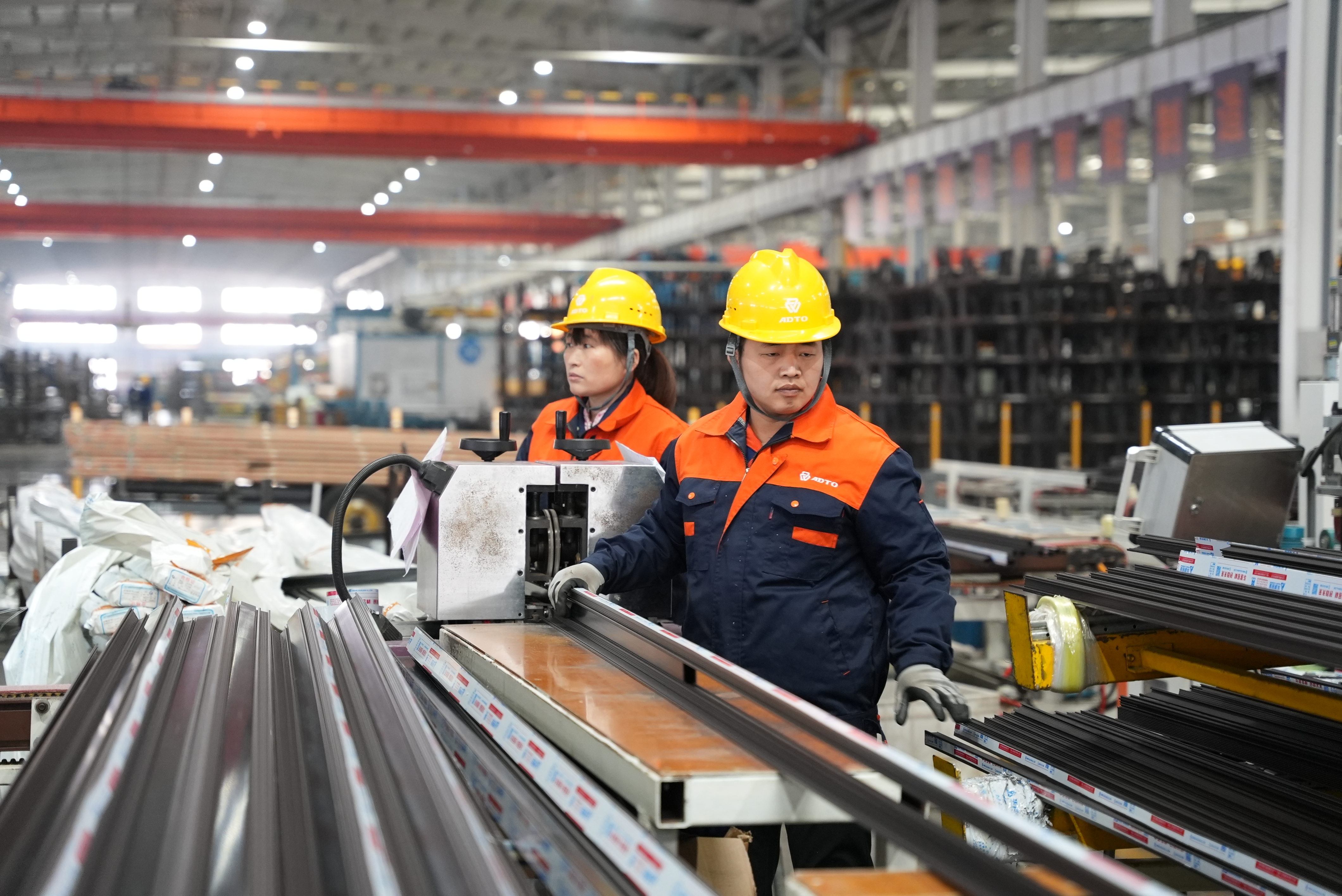 Factory Heat Insulation Strip Production Photo (6).JPG